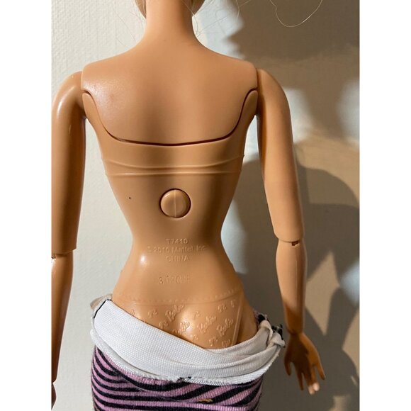 Mattel Barbie Fashionistas Swappin' Styles Sweetie Doll T7415 2010 - Picture 8 of 11